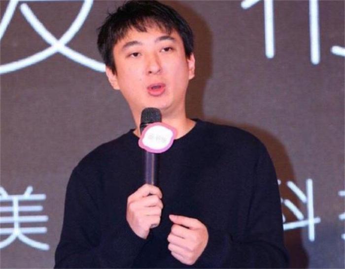 王思聪被曝升级做爸爸 抱婴儿图疯传 刚骂《封神》是垃圾片 第1张
