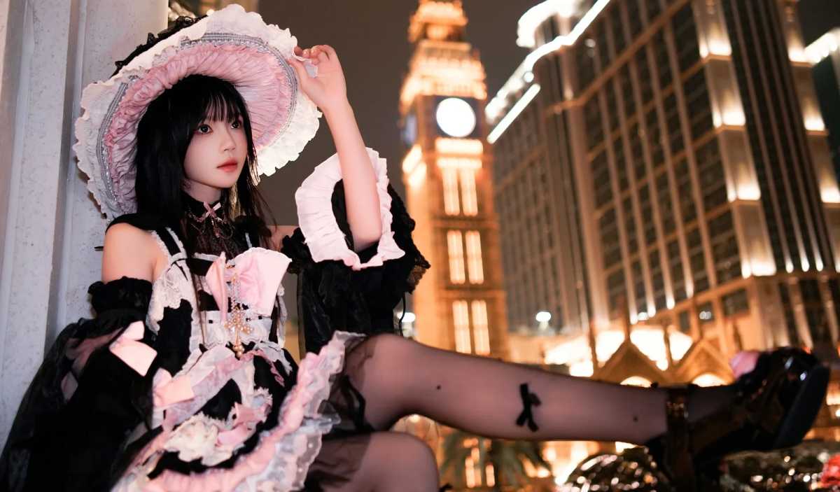 深夜治愈系！桜桃喵《星愈》：当黑粉洛丽塔遇上不夜城，这波氛围感我给满分 第3张